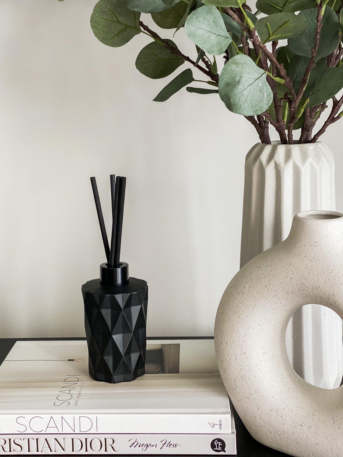 Geo Reed Diffuser | Matte Black 170ml