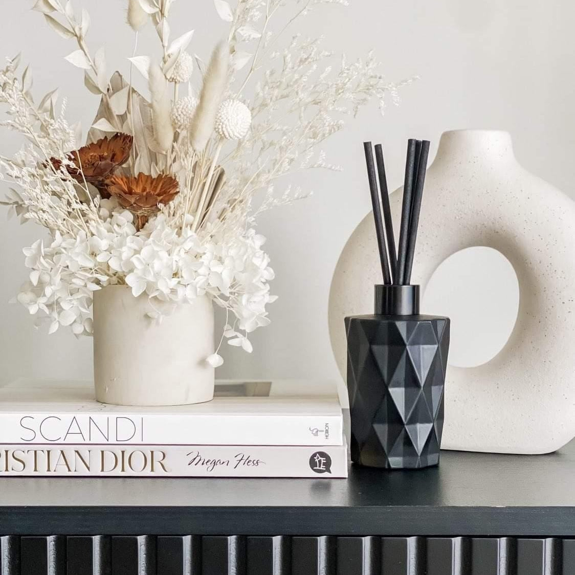 Geo Reed Diffuser | Matte Black 170ml